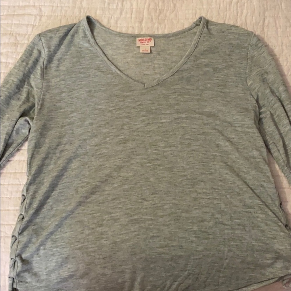 Large light green mossimo shirt